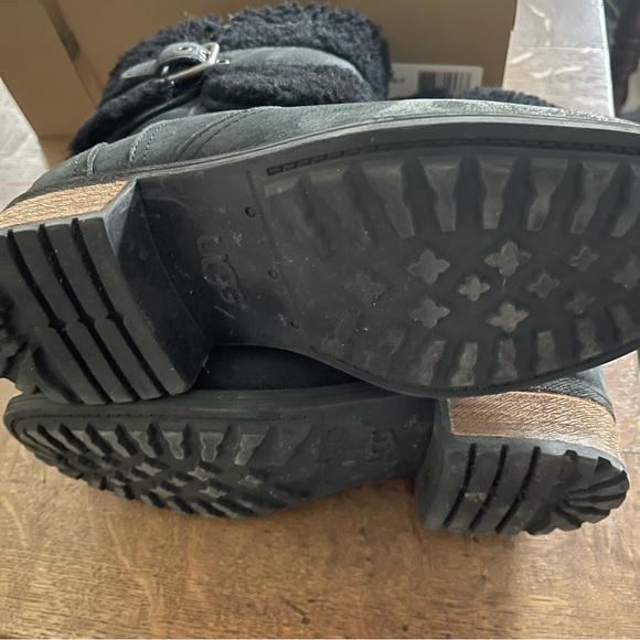 ❄️ UGG Blayre II Boots - Picture 4 of 13